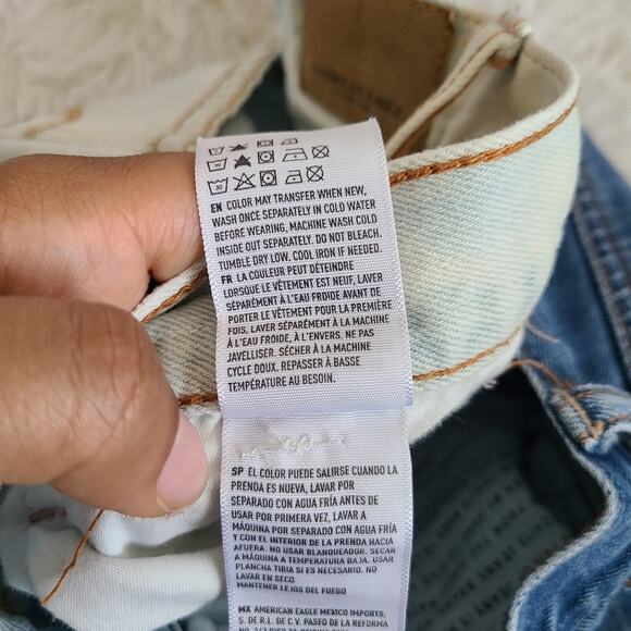 American Eagle 2 Tone High Waisted Mom Jeans Size 4 - Picture 9 of 14